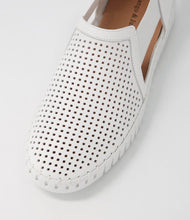 Habiki comfort shoe