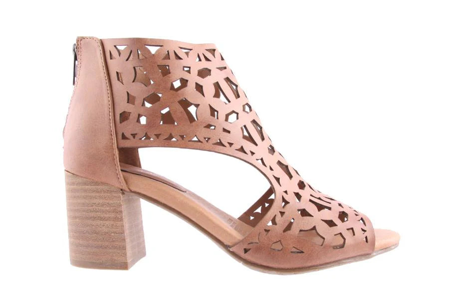 AFRAID BY SHOES UNLIMITED