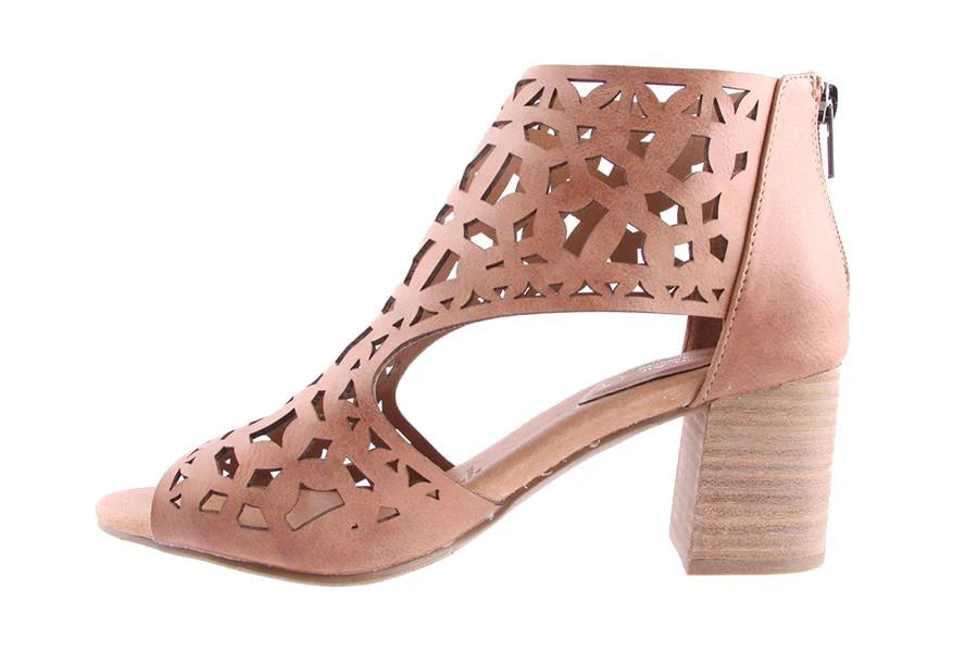 AFRAID BY SHOES UNLIMITED