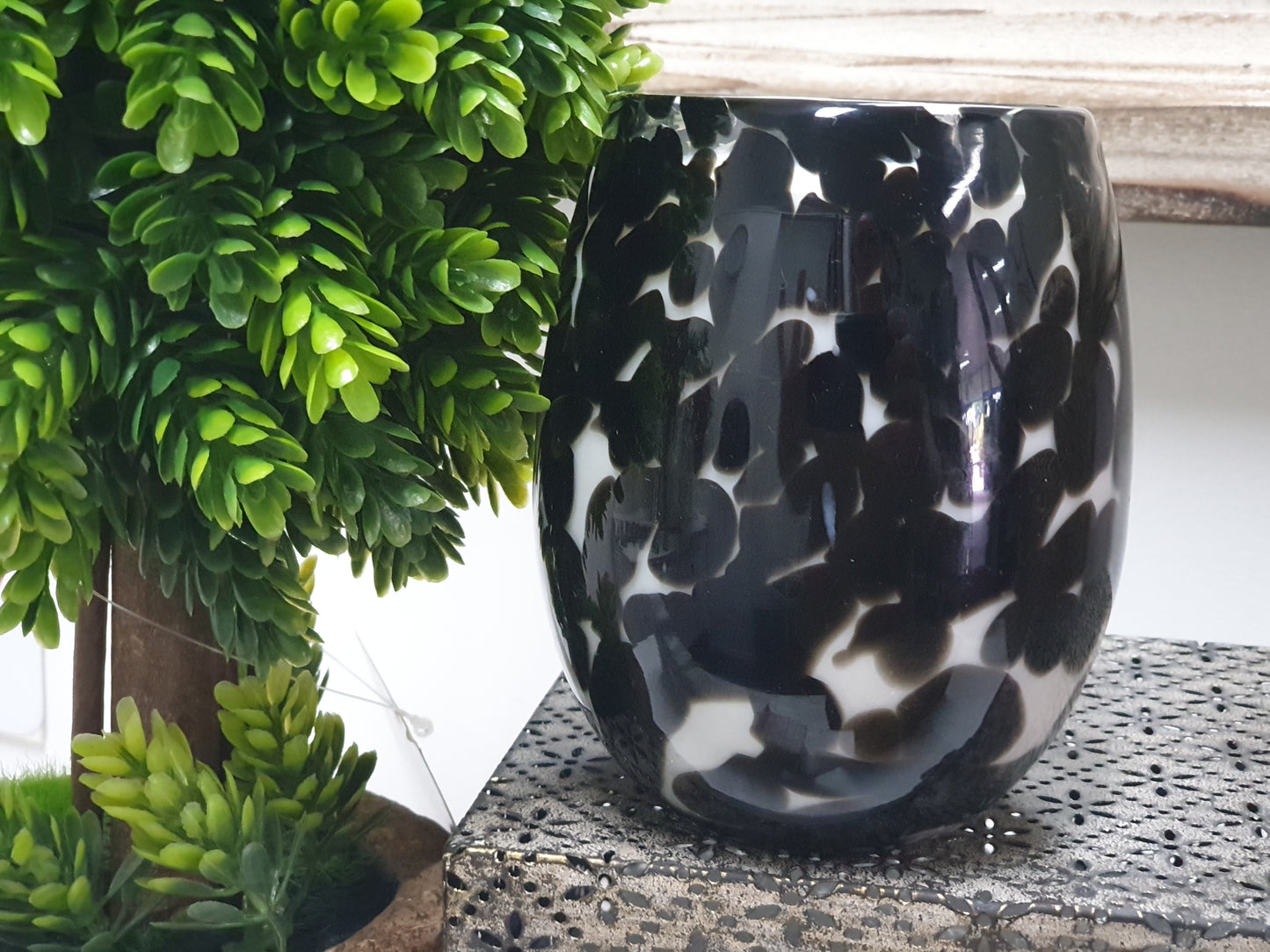 elegant, coloured strong smelling candle jars