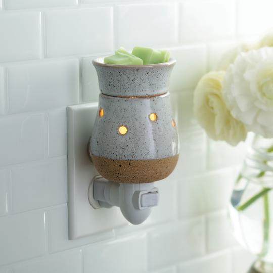 Rustic white plug in wax warmer
