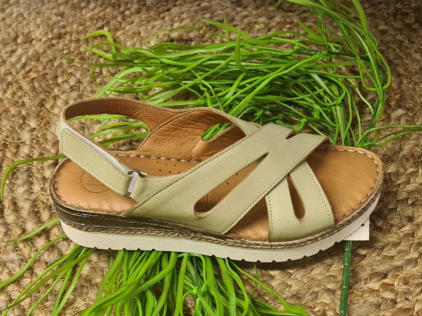 PELIN SANDAL BY BAYLANE