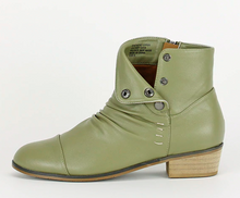 Cilla olive boots